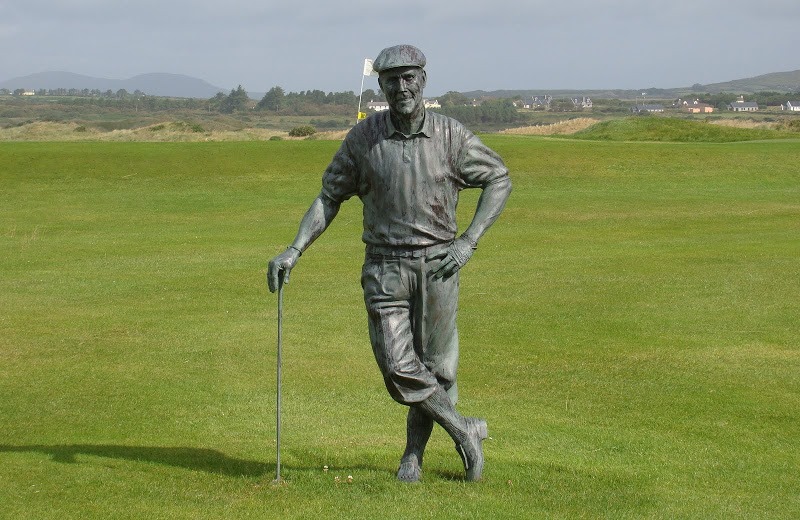 The late Payne Stewart statue at Waterville Golf Links, Ireland