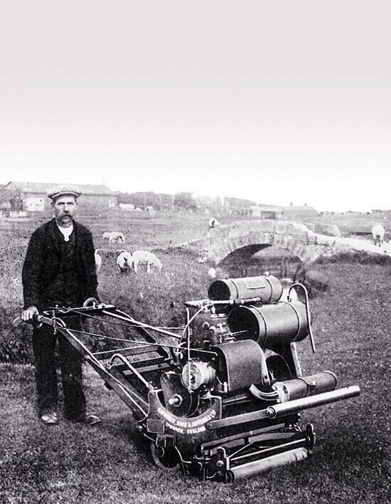 Old Greenkeeper - 18th hole, Old Course, St. Andrews
